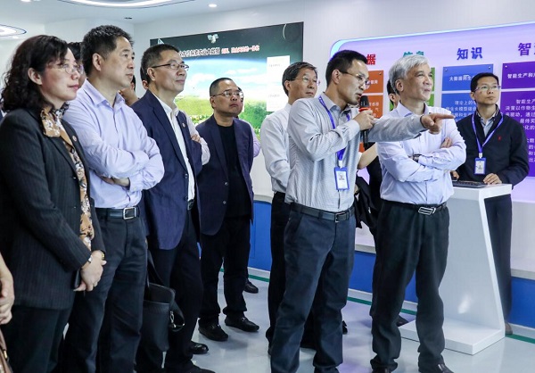 全国人大常委会副委员长丁仲礼莅临手机看片福利永久考察调研